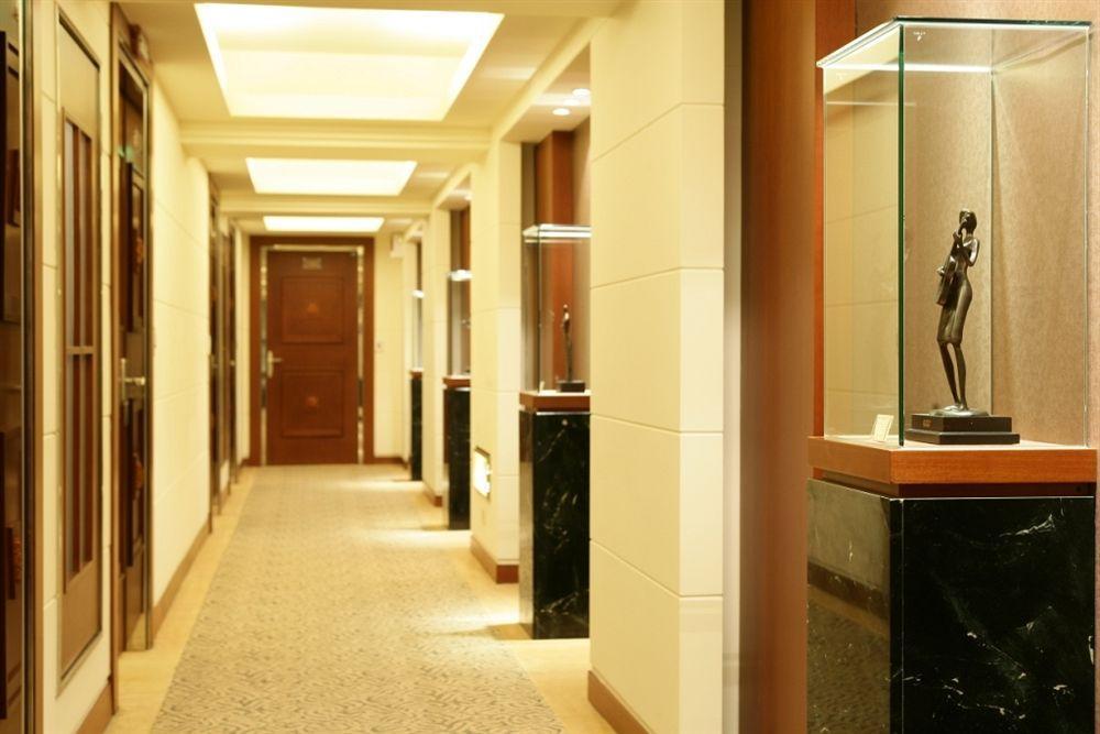 Hotel Dion Taichung Luaran gambar