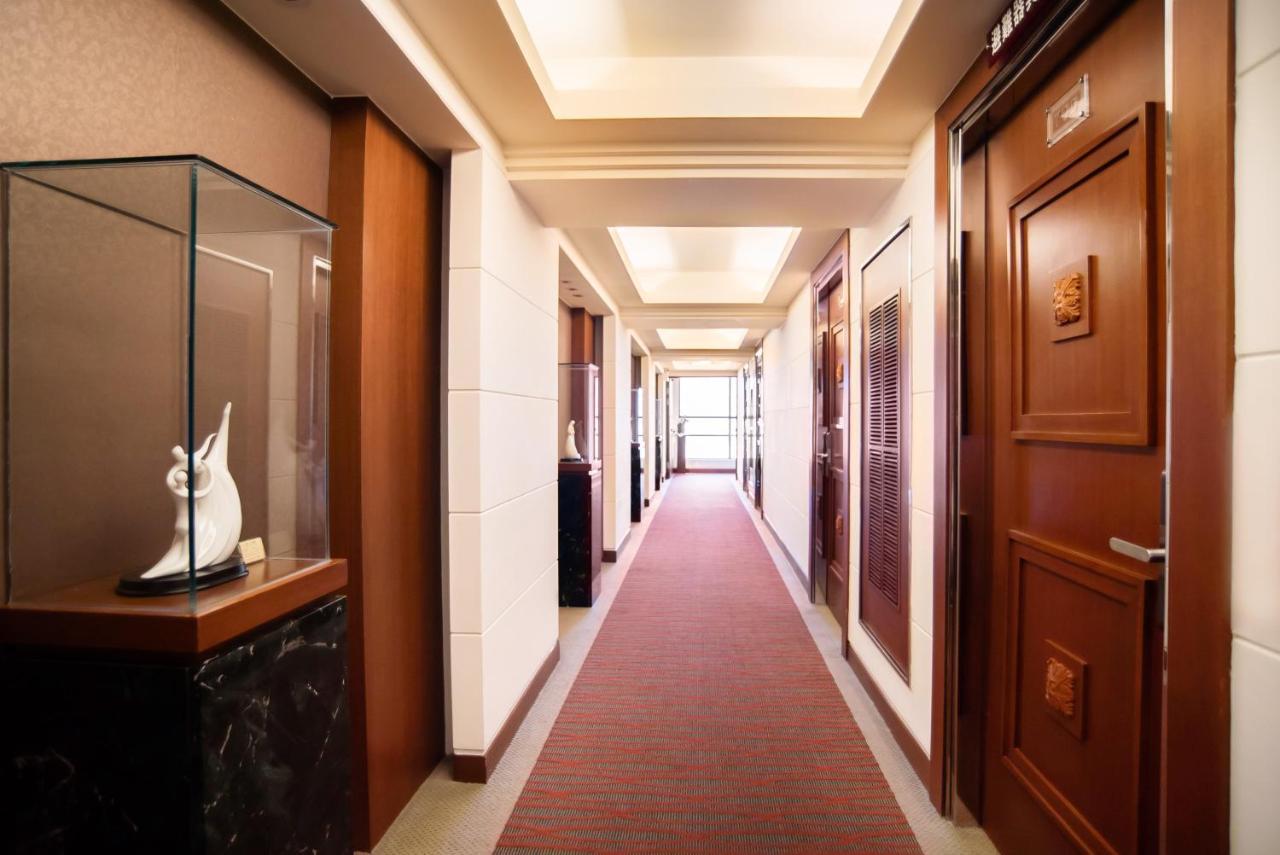 Hotel Dion Taichung Luaran gambar
