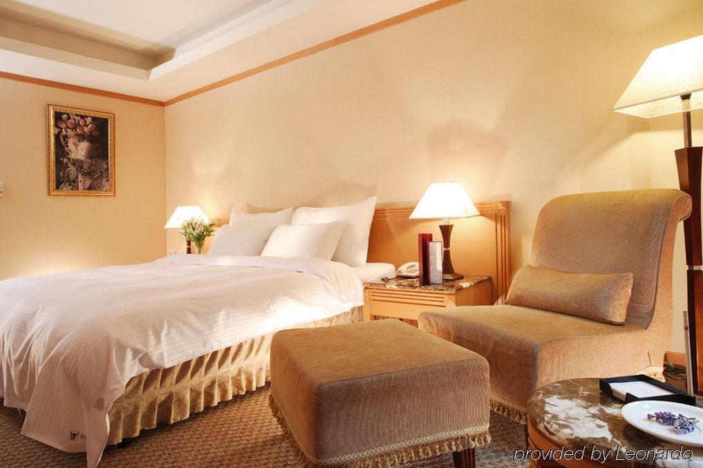 Hotel Dion Taichung Bilik gambar
