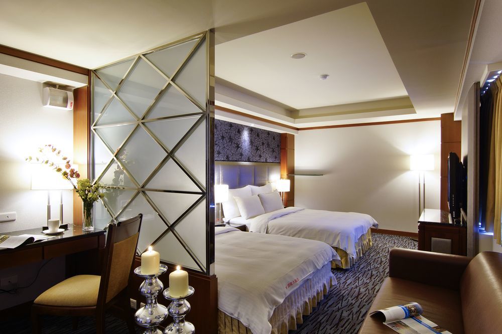 Hotel Dion Taichung Luaran gambar